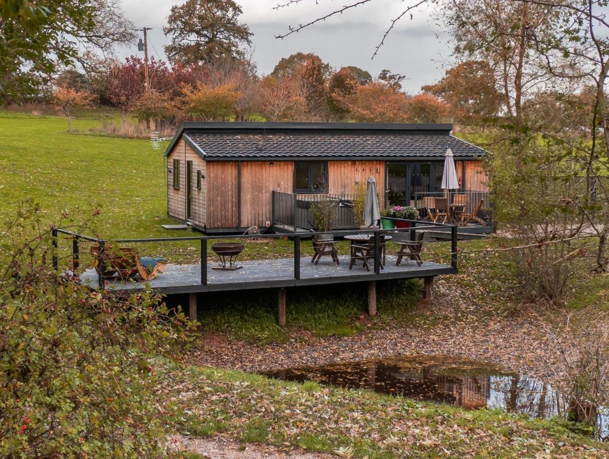 Riverside Cabins Shrewsbury Exterior photo